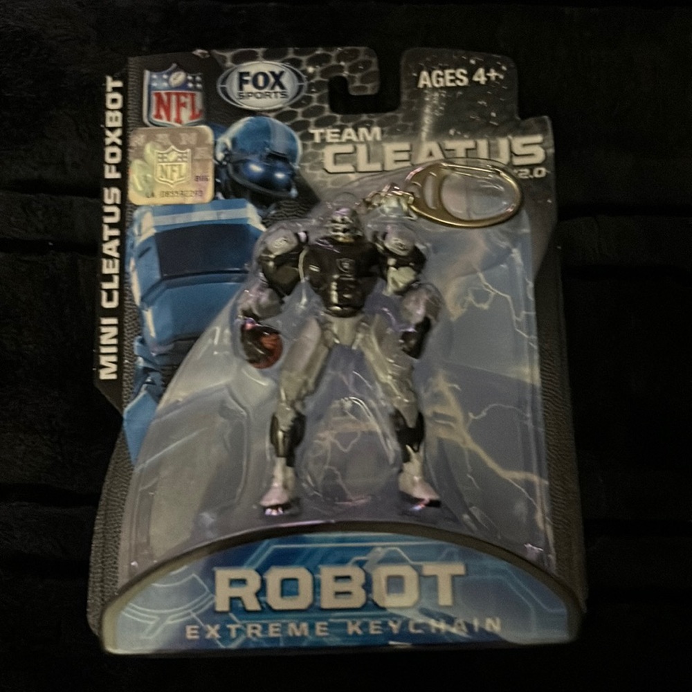 TEAM CLEATUS KEYCHAIN